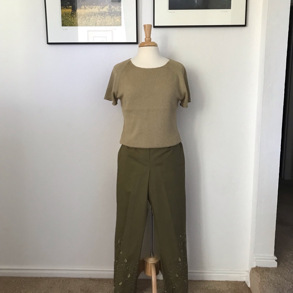 Sweater - Picture 6 of 8